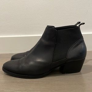 Italian leather, waterproof boots. Aquatalia!
